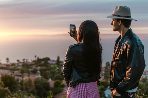 Comment organiser une expédition de plongée sous-marine dans les récifs coralliens de la mer de Corail, Australie : équipements et sites ?